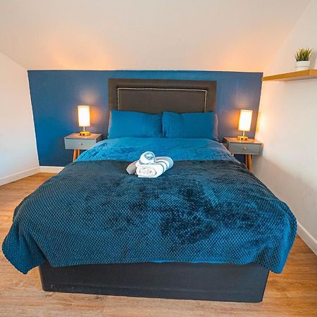 Private And Spacious 2 Bedroom House - Free Parking! 카디프 외부 사진