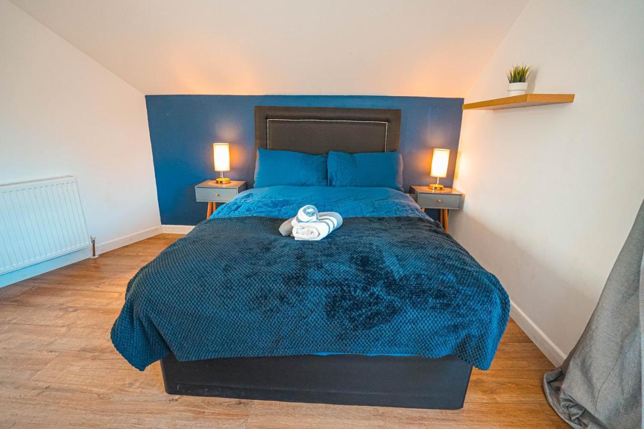 Private And Spacious 2 Bedroom House - Free Parking! 카디프 외부 사진